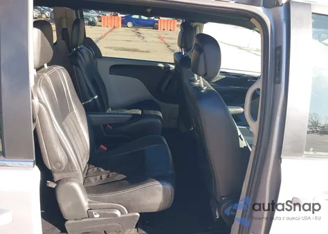 2017 Dodge Grand Caravan Sxt z USA, uszkodzony, nr VIN 2C4RDGCG2HR554283